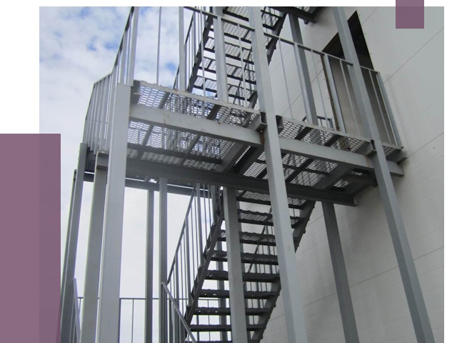 Монтаж пожарных лестниц в Луге от 7836 руб.