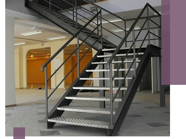 Лестницы для офиса в Луге: изготовление, монтаж, демонтаж