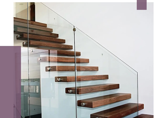 Стеклянные перила для лестницы в Луге от 14950 руб.