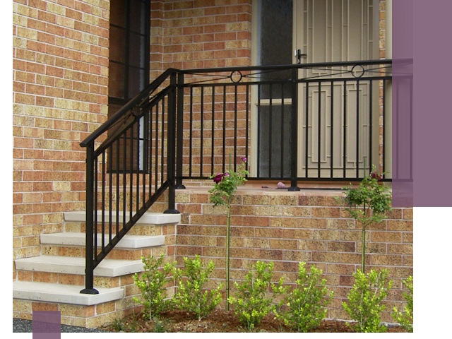 Уличные перила из металла под ключ в Луге