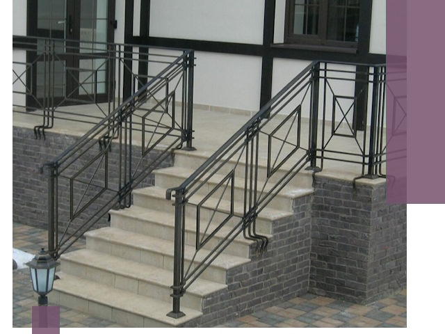 Перила для крыльца в Луге — монтаж, изготовление и установка