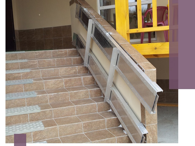 Откидные пандусы под ключ в Луге — монтаж и демонтаж