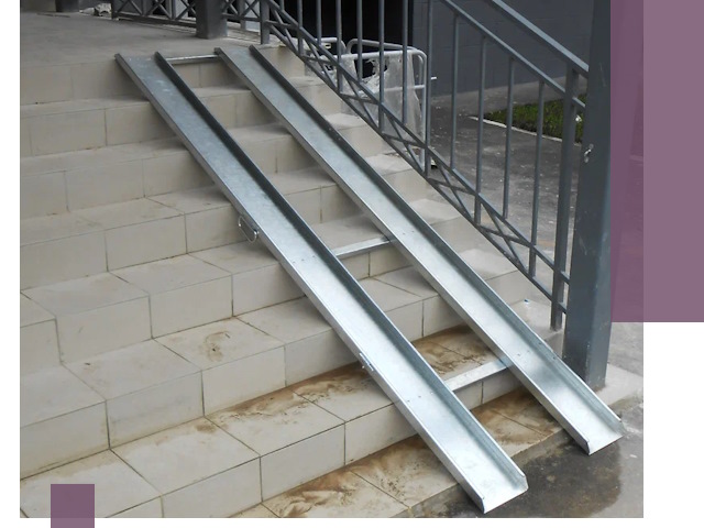 Пандусы для детских колясок в Луге: изготовление и монтаж