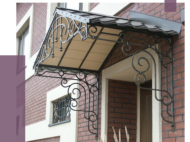 Двускатные козырьки в Луге под ключ от 12888 руб.