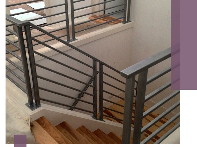 Изготовление поручней из металла и дерева в Луге