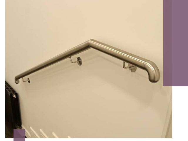 Изготовление пристенных поручней в Луге под ключ за сроки